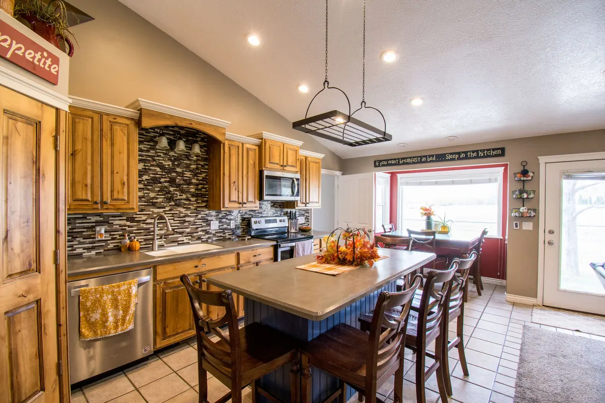 Bright kitchen flooring